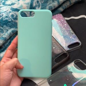 This teal kinda blue phone case